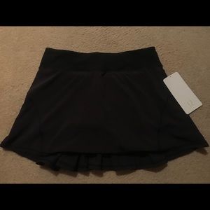 lululemon skirt size 6 NEW WITH TAGS